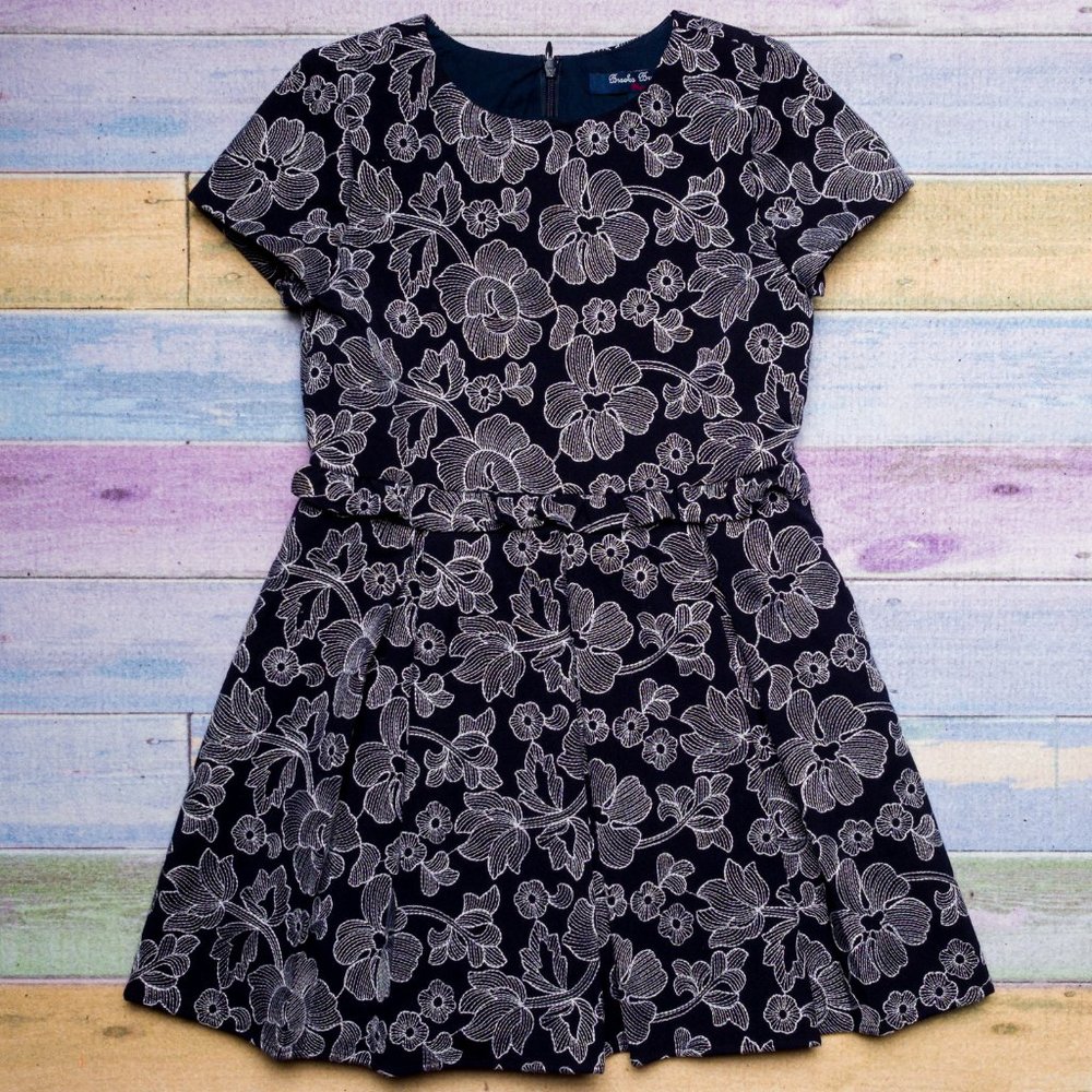 Brooks Brothers Girls Embroidered Ruffle Dress - Size 6